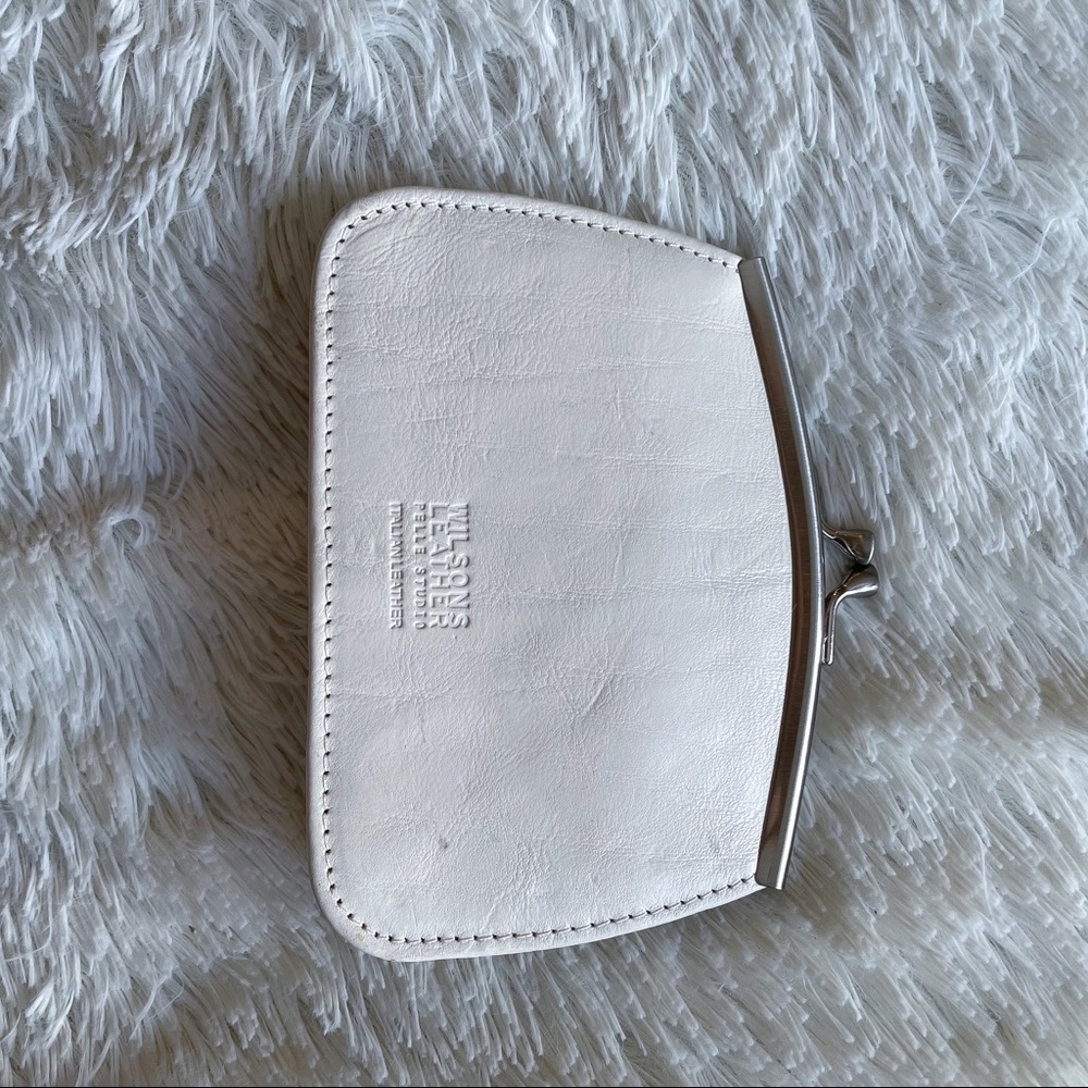 Wilson’s Leather Small Wallet